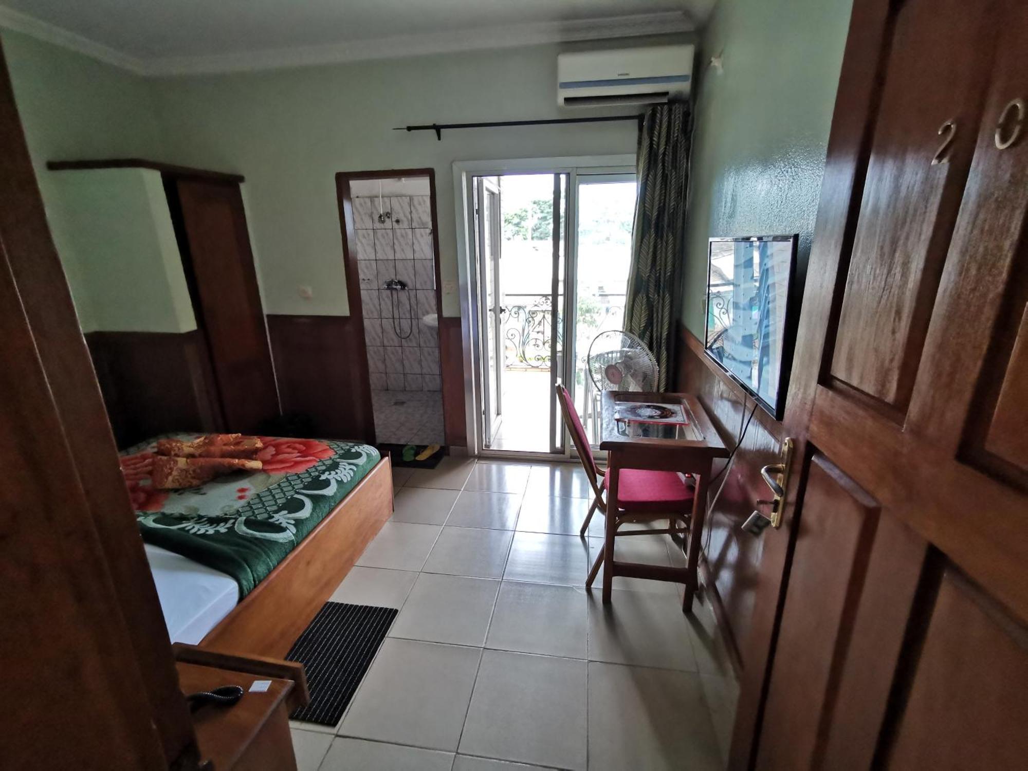 Tchatcha Hotel Yaoundé 外观 照片