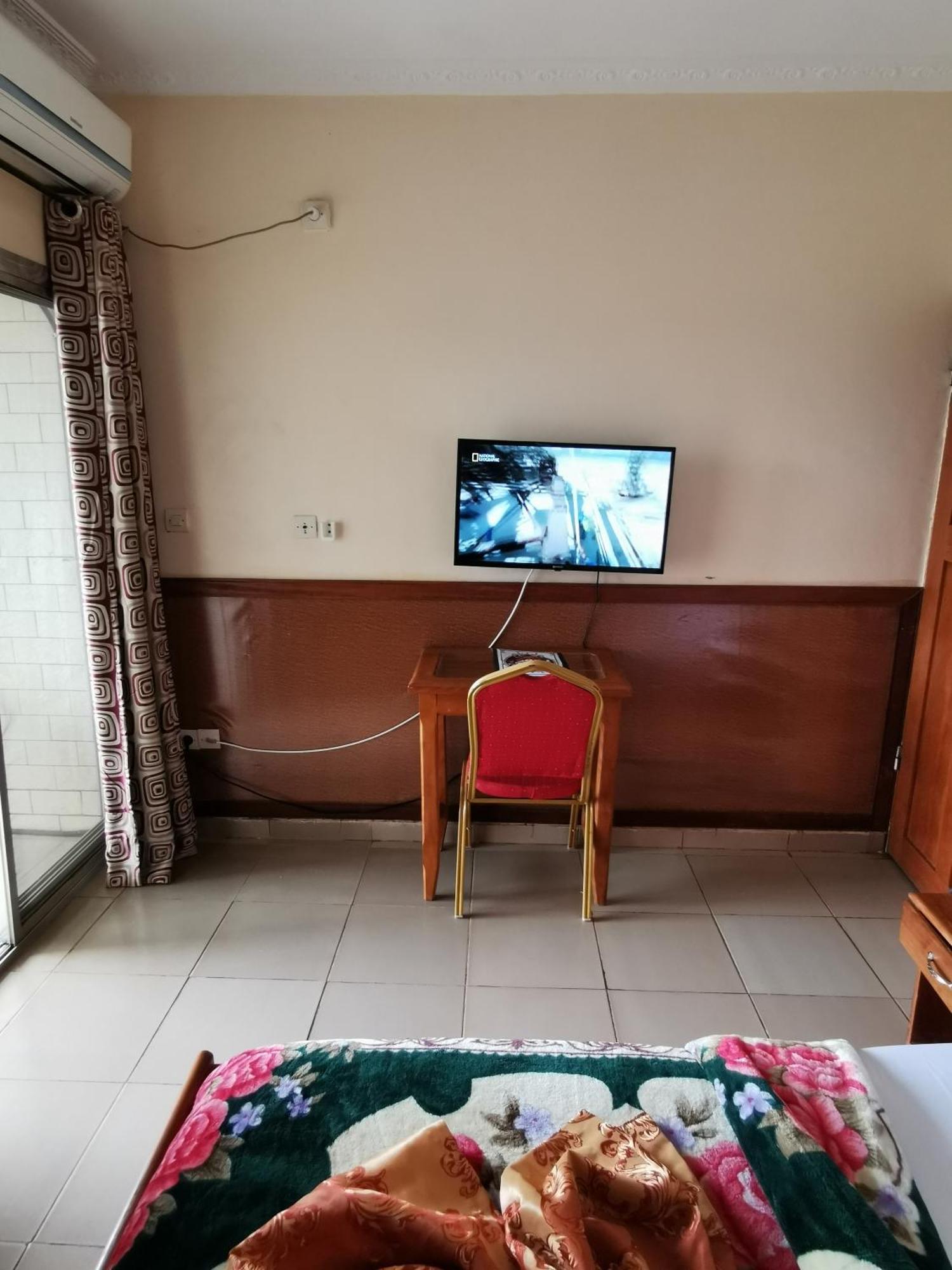 Tchatcha Hotel Yaoundé 外观 照片