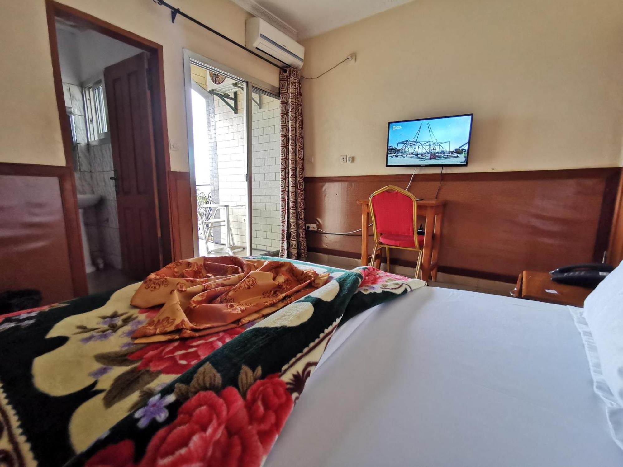 Tchatcha Hotel Yaoundé 外观 照片