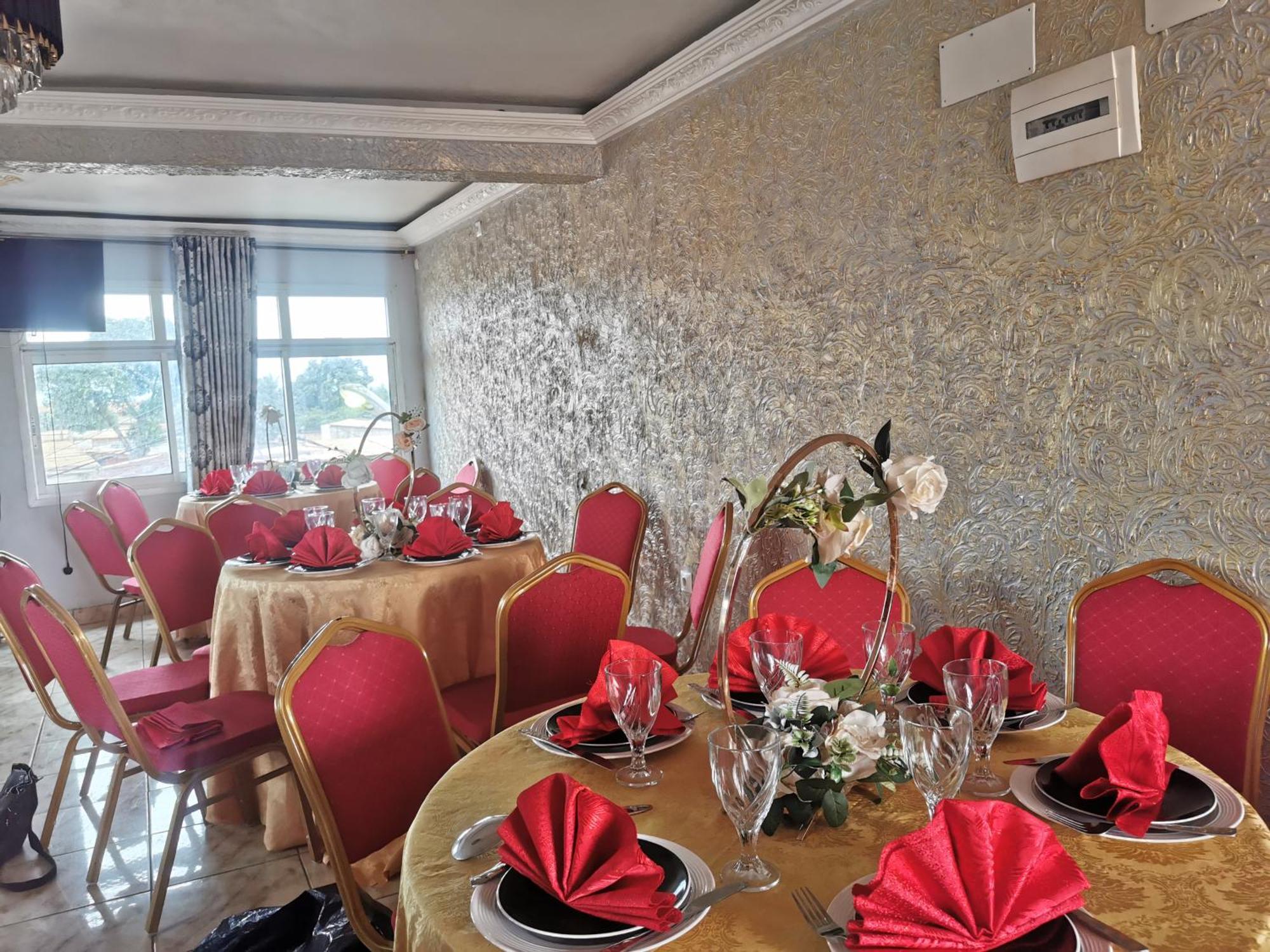 Tchatcha Hotel Yaoundé 外观 照片