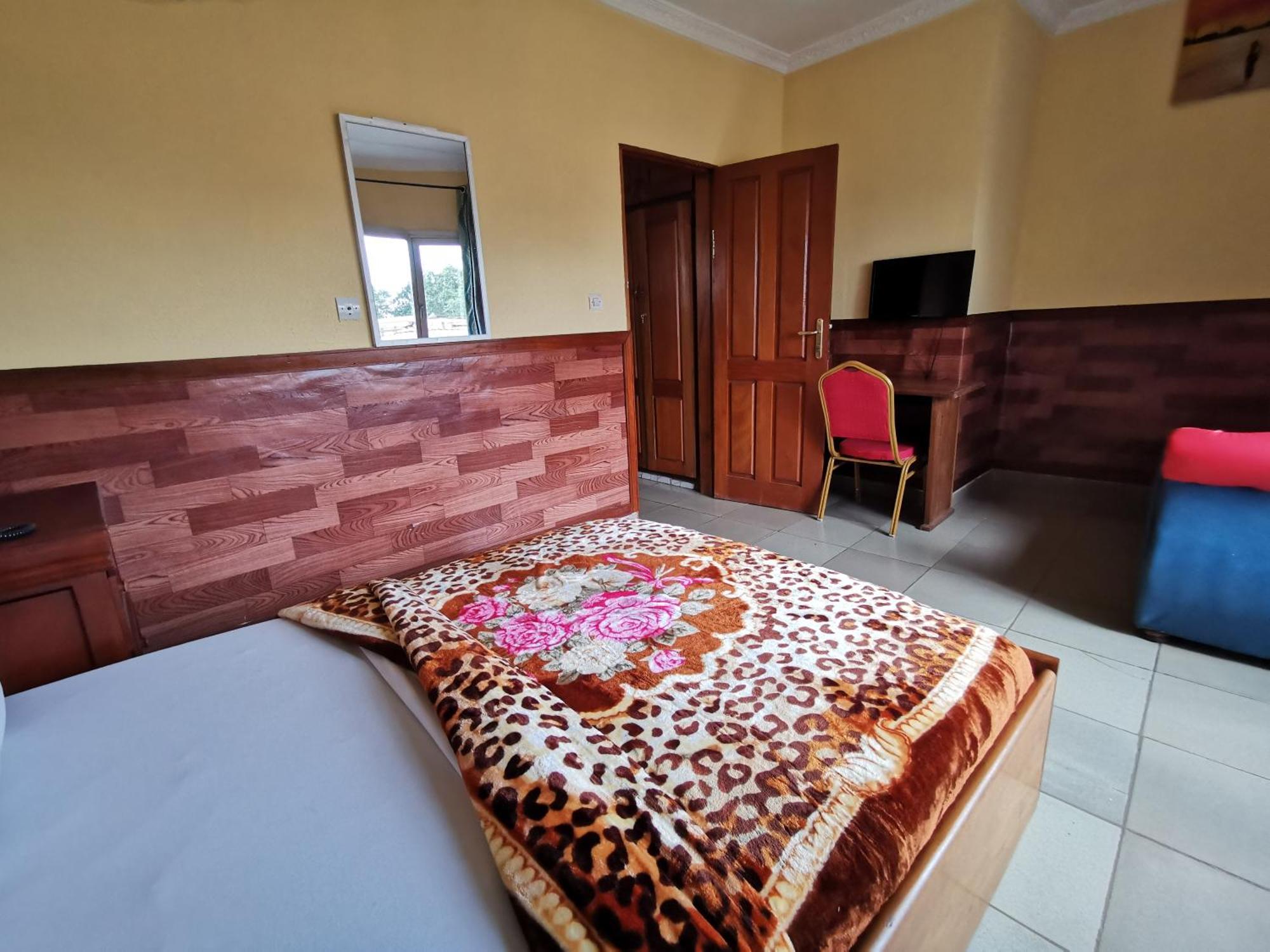 Tchatcha Hotel Yaoundé 外观 照片