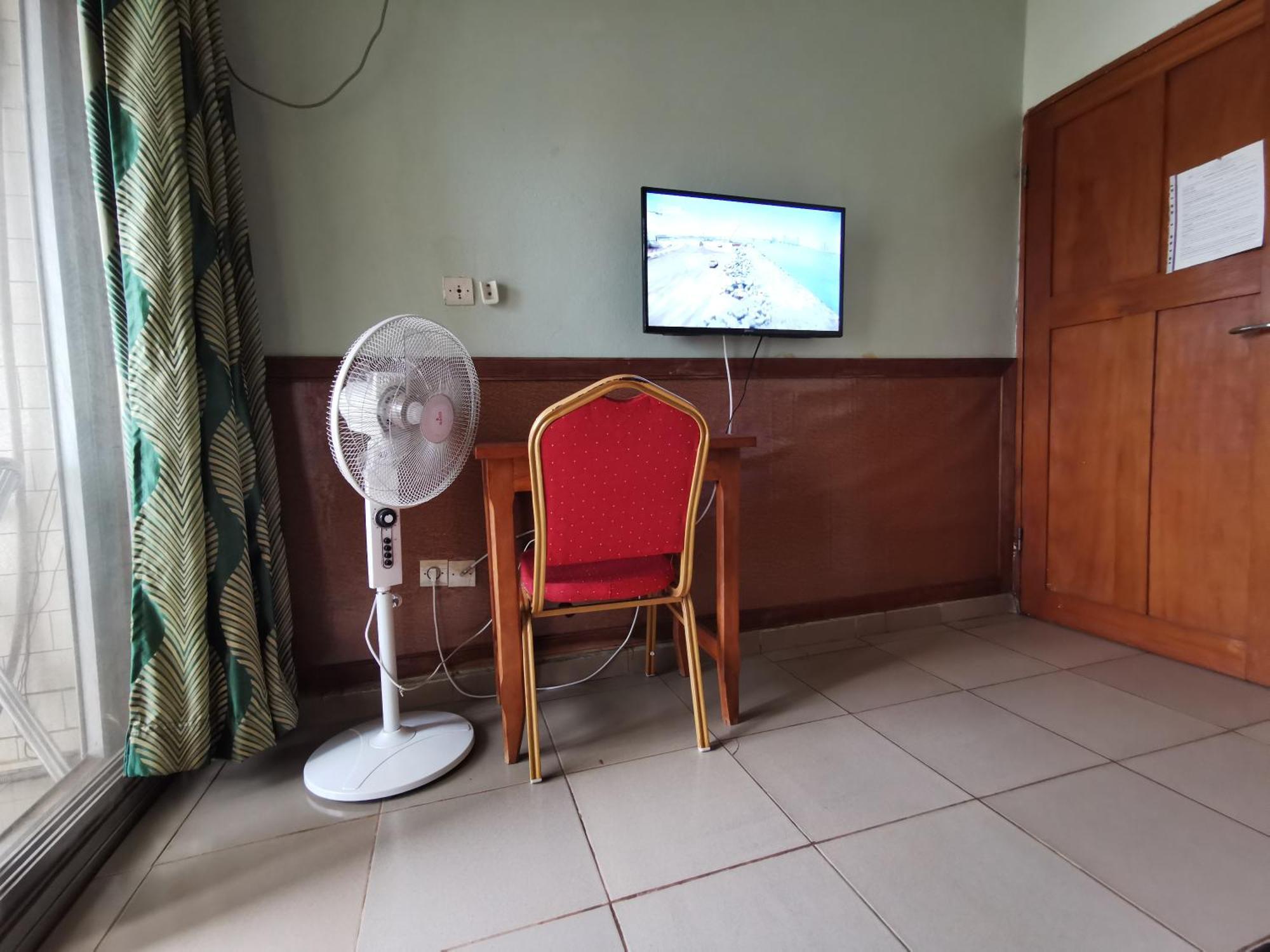 Tchatcha Hotel Yaoundé 外观 照片