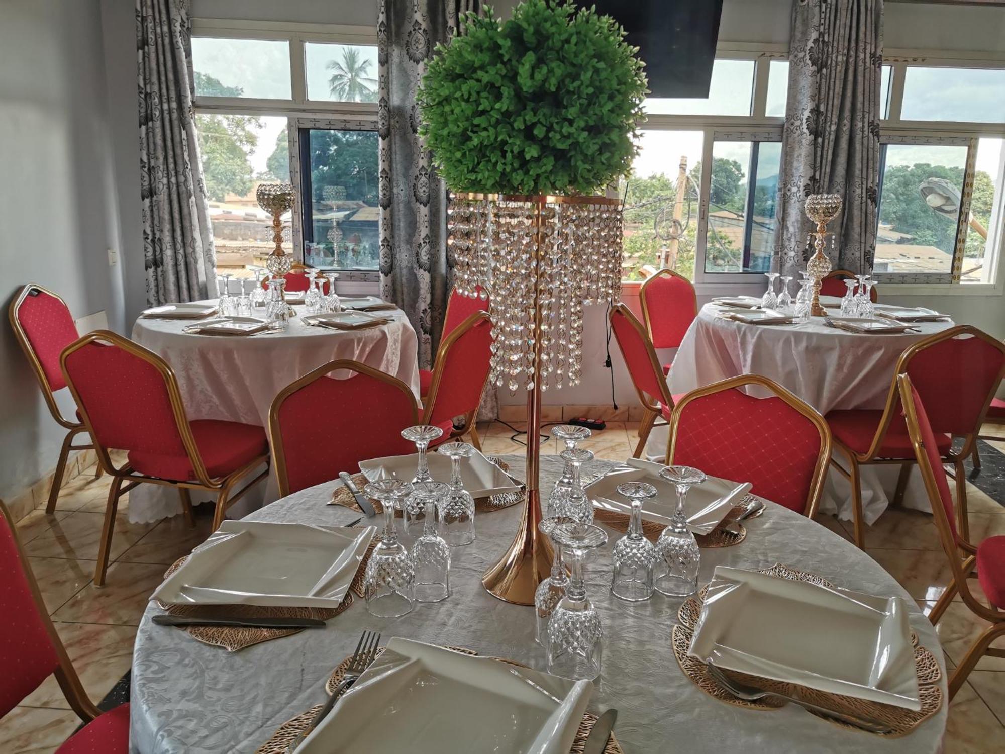 Tchatcha Hotel Yaoundé 外观 照片