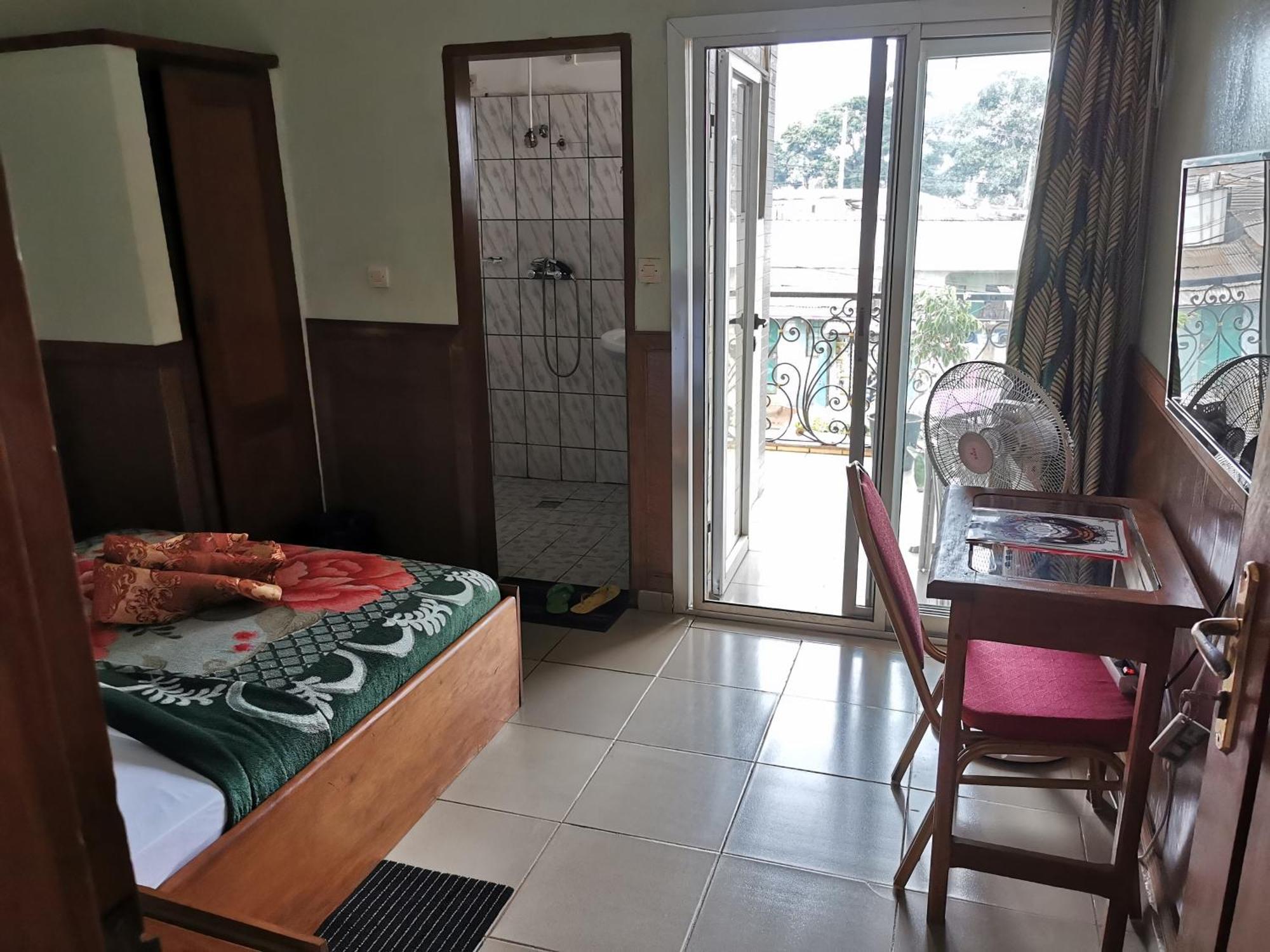 Tchatcha Hotel Yaoundé 外观 照片