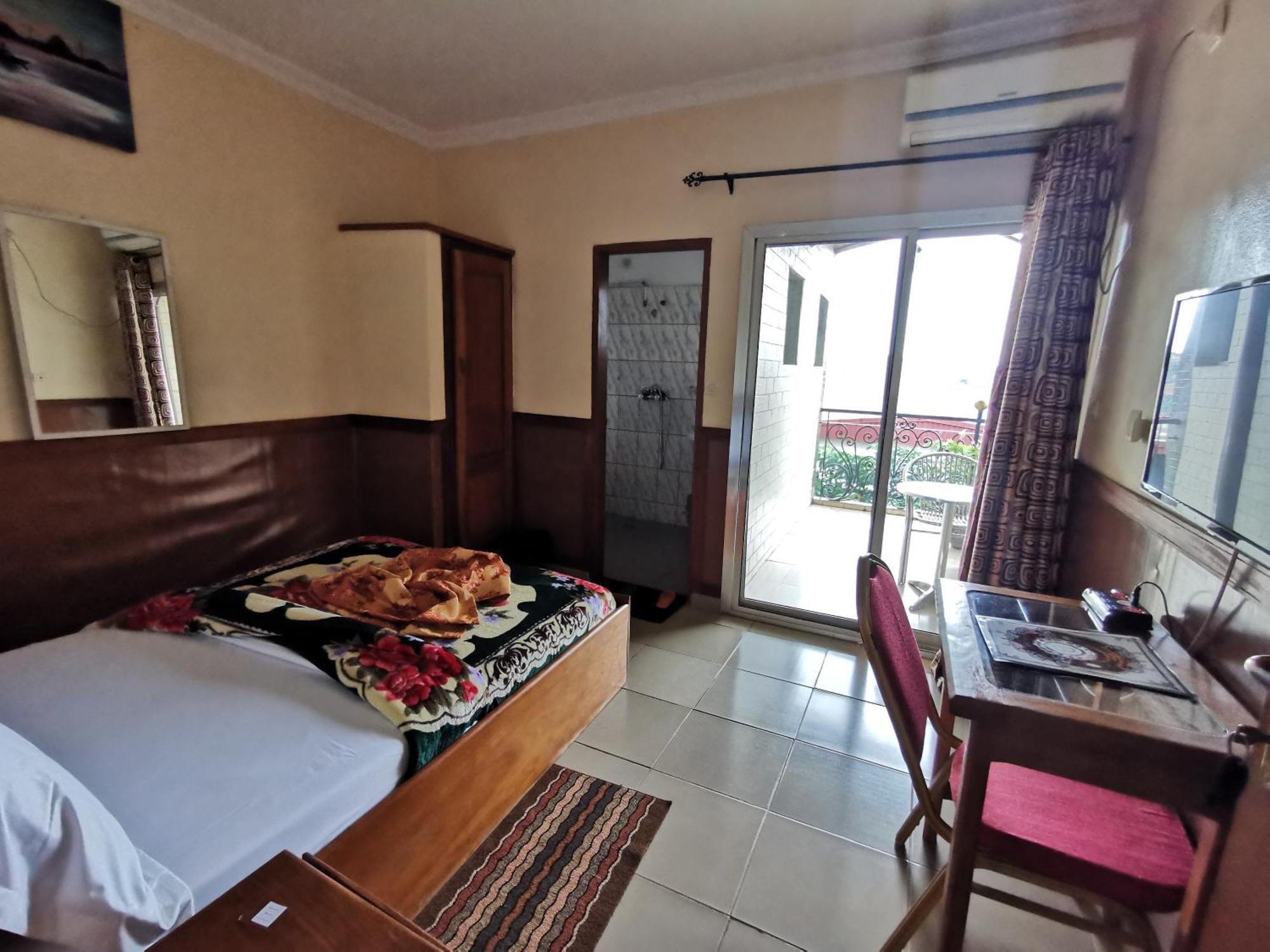Tchatcha Hotel Yaoundé 外观 照片